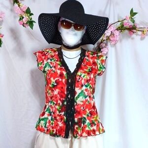 BELISSIMO NEW YORK WOMENS TOP SIZE M IN A BEAUTIFUL FLORAL DESIGN